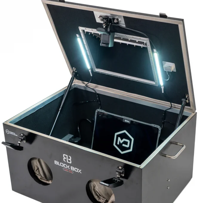 Cryptsec | Mission Darkness™ BlockBox Lab XL With Mounted Webcam and Tablet