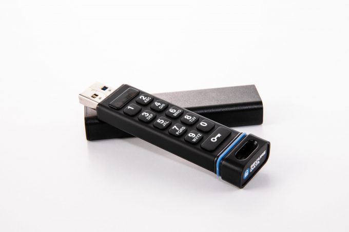 Cryptsec | Hardware Encrypted USB with TailsOS